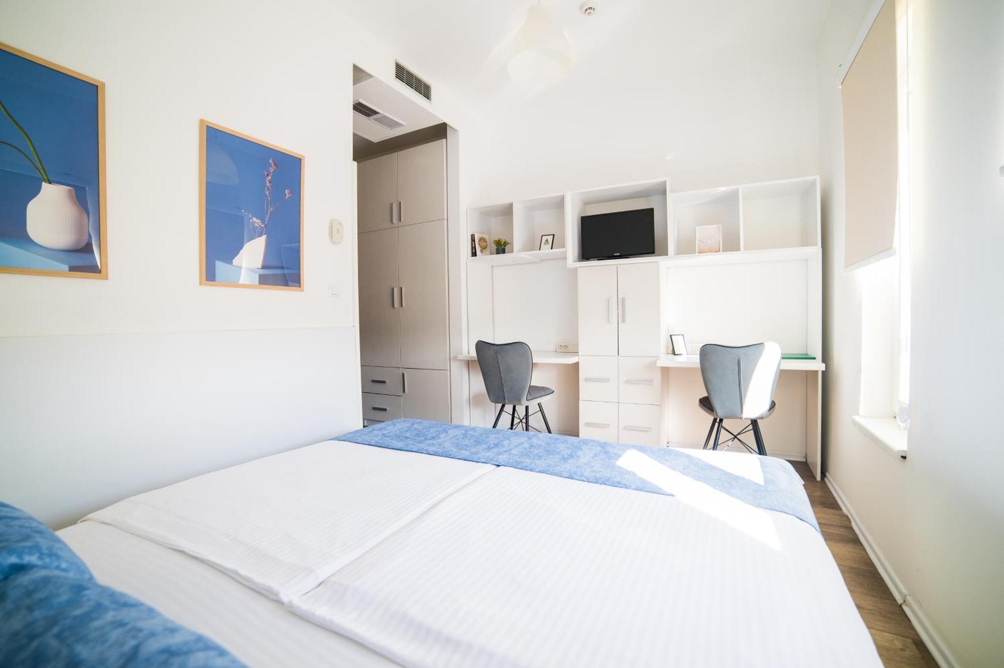 University Hotel Dorrah Тузла Экстерьер фото
